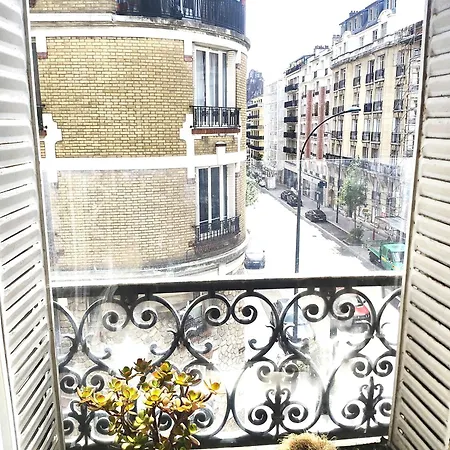 Entier Proche Métro Ligne1 Appartement